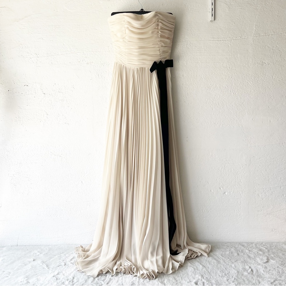 ALEX PERRY Pleated Strapless Cream Gown with Black Velvet Bow Size US 8